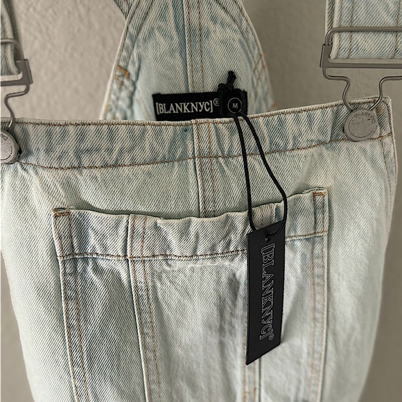 New! Blank NYC Denim Shortall with Destructed Hem in Piano Solo size MEDIUM - Picture 4 of 4